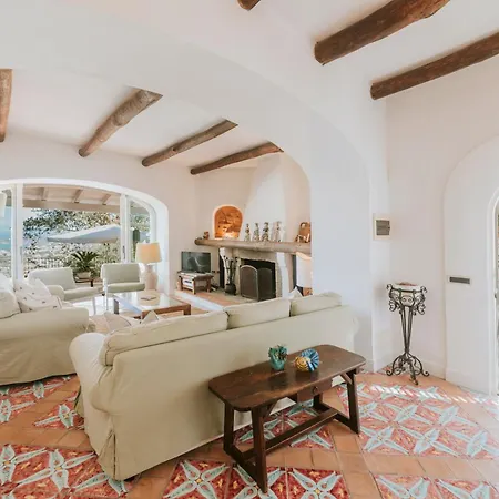 Willa La Falconara Charming With Sea View